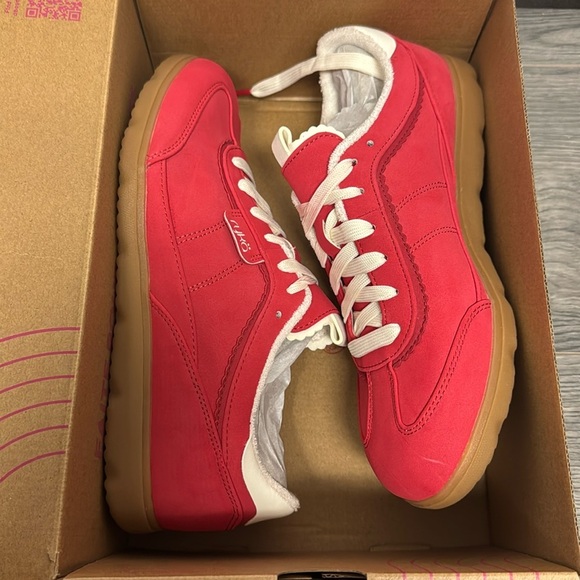 Ryka Made For Women Effortless Lace Up Sneaker (WIDE) - Picture 2 of 11